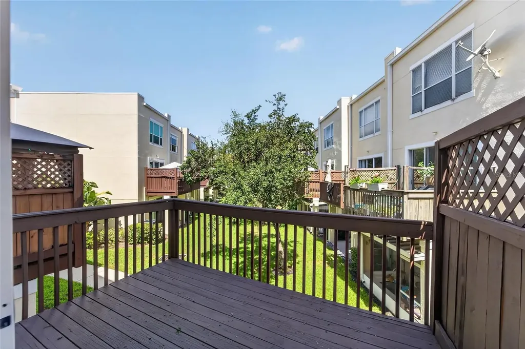 3186 Bayshore Oaks Drive Tampa FL 33611