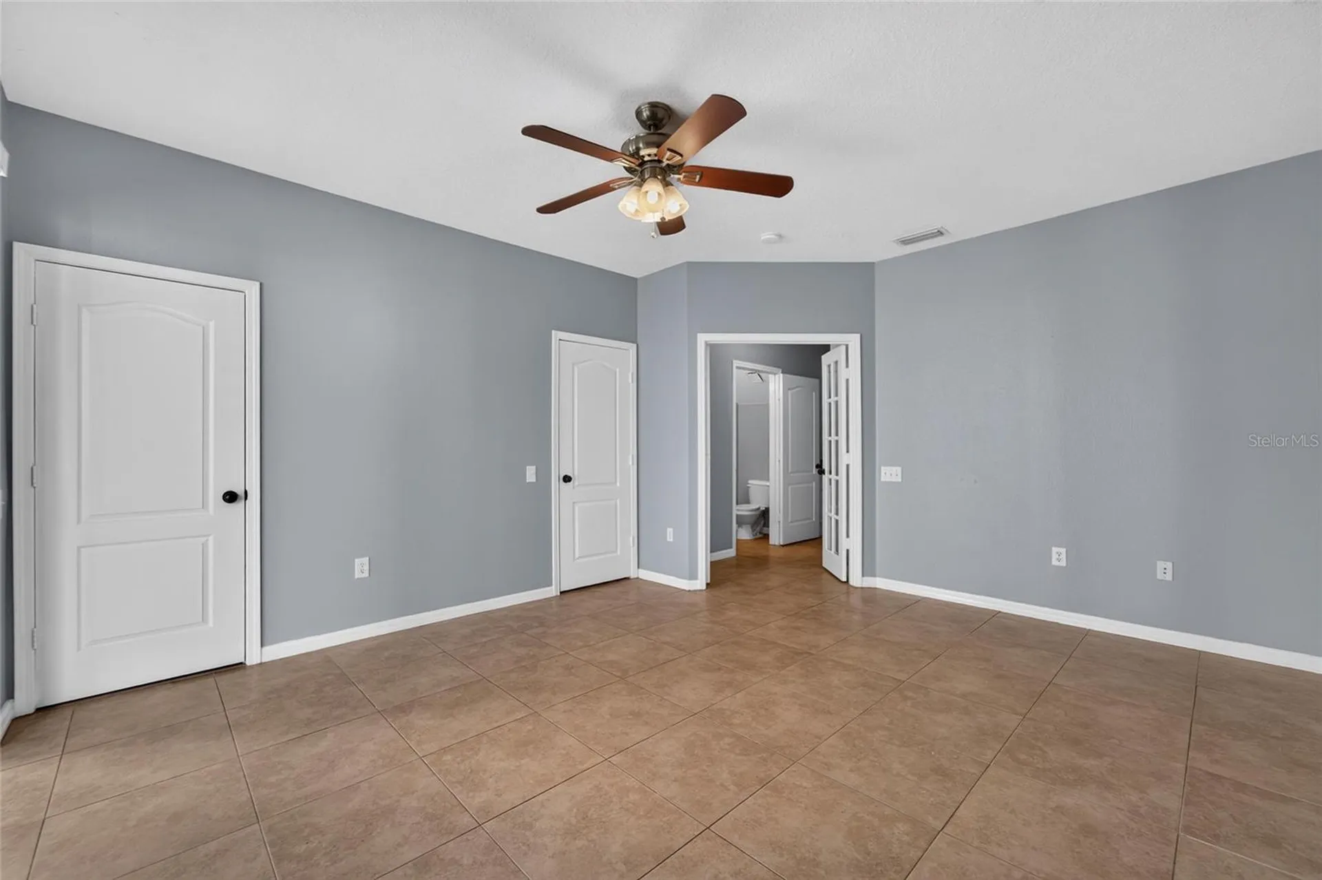 3186 Bayshore Oaks Drive Tampa FL 33611