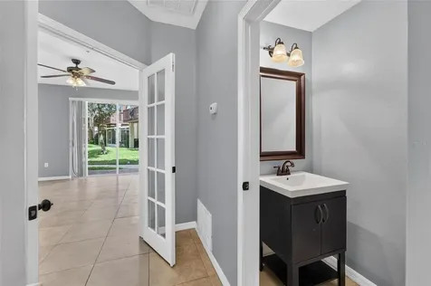 3186 Bayshore Oaks Drive Tampa FL 33611