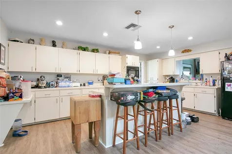 627 Macarthur Drive Orlando FL 32839