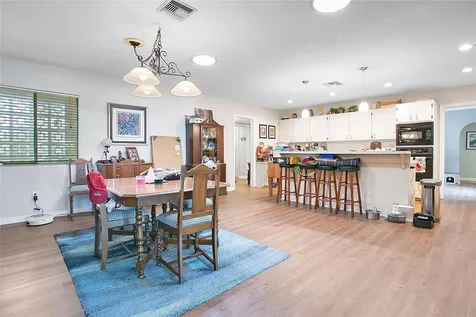 627 Macarthur Drive Orlando FL 32839
