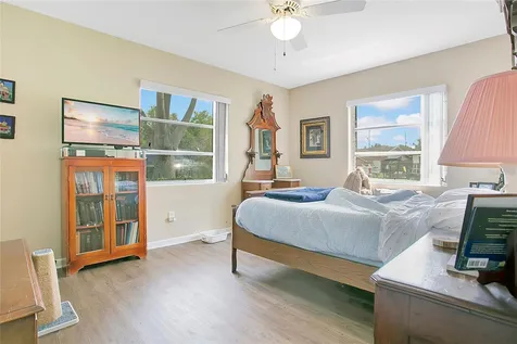 627 Macarthur Drive Orlando FL 32839