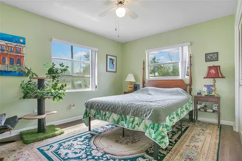 627 Macarthur Drive Orlando FL 32839