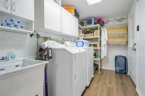 627 Macarthur Drive Orlando FL 32839