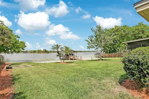 627 Macarthur Drive Orlando FL 32839
