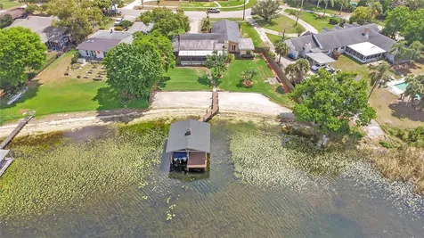 627 Macarthur Drive Orlando FL 32839