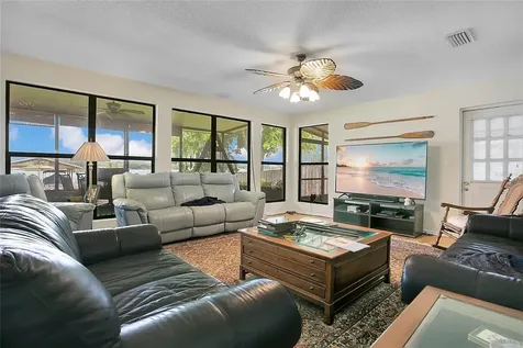 627 Macarthur Drive Orlando FL 32839