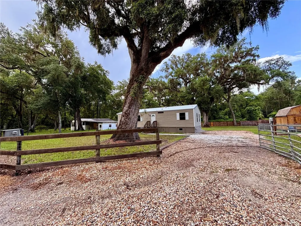 16550 NE 42nd Court Citra FL 32113