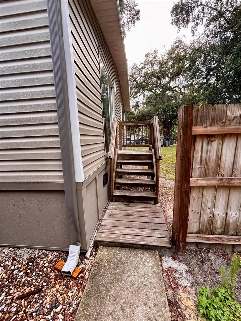 16550 NE 42nd Court Citra FL 32113