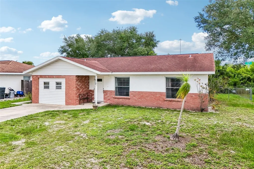107 67th Street NE Bradenton FL 34208