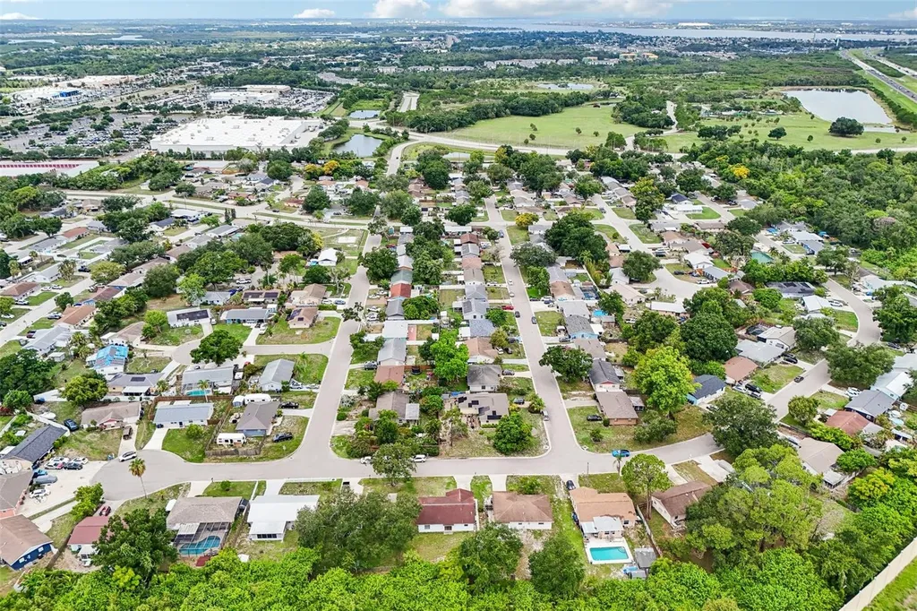 107 67th Street NE Bradenton FL 34208