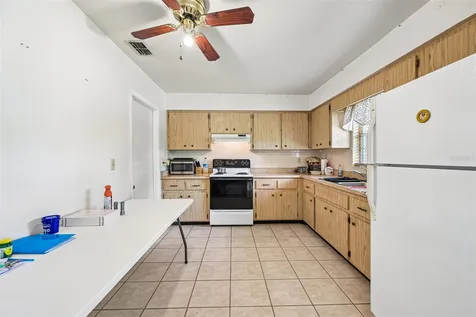 107 67th Street NE Bradenton FL 34208