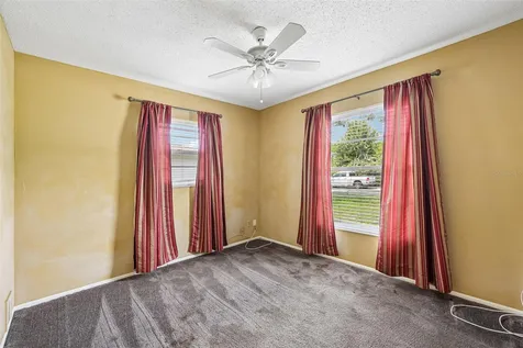 107 67th Street NE Bradenton FL 34208