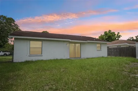 107 67th Street NE Bradenton FL 34208