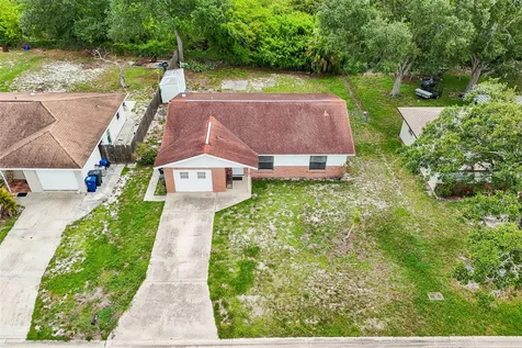 107 67th Street NE Bradenton FL 34208