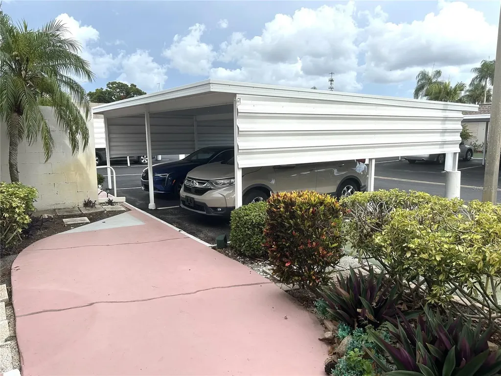1601 N 43rd St N Street N St Petersburg FL 33713