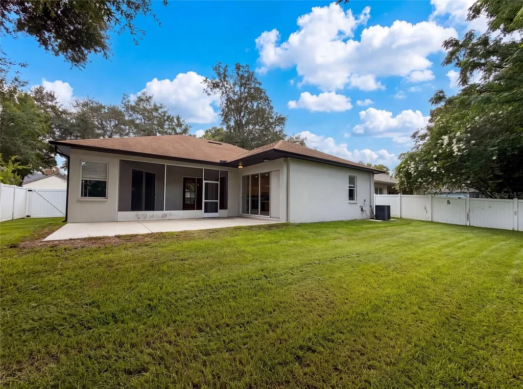 222 Taylor Bay Lane Brandon FL 33510