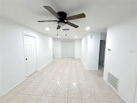 432 N John Street Orlando FL 32835