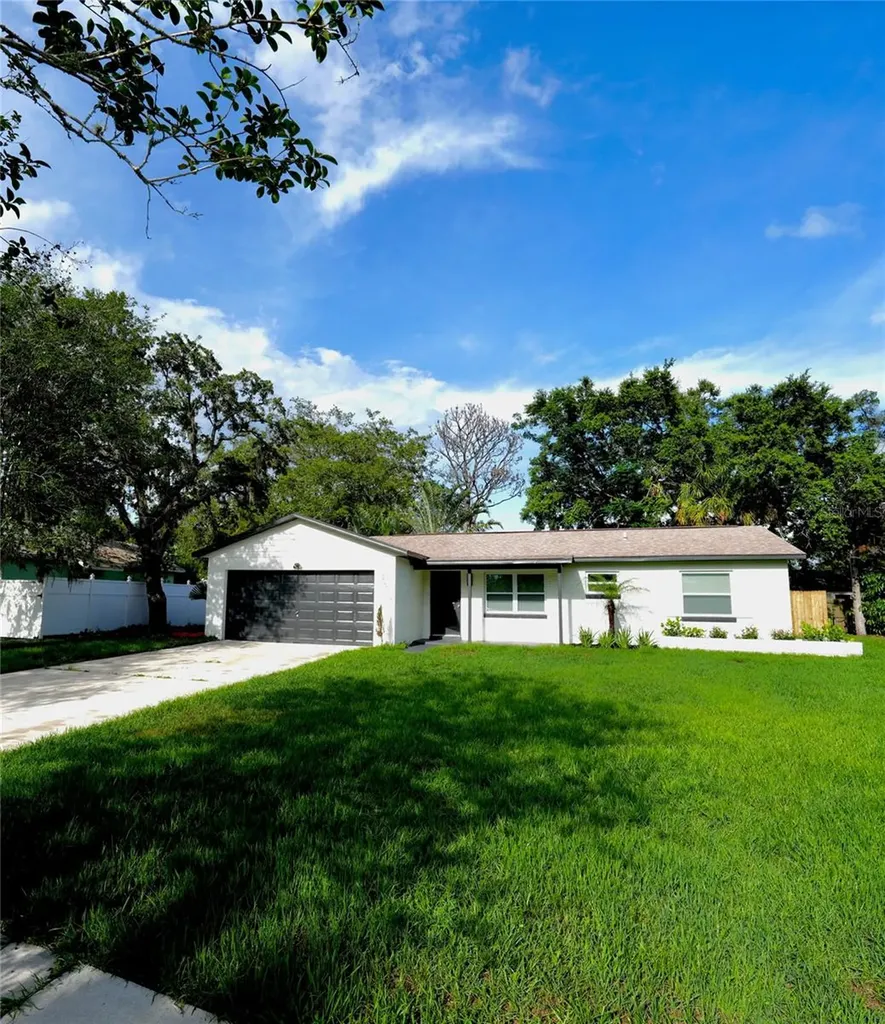 2619 Hendy Court Orlando FL 32817