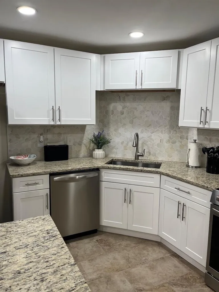 1209 Lake Loop Winter Haven FL 33880