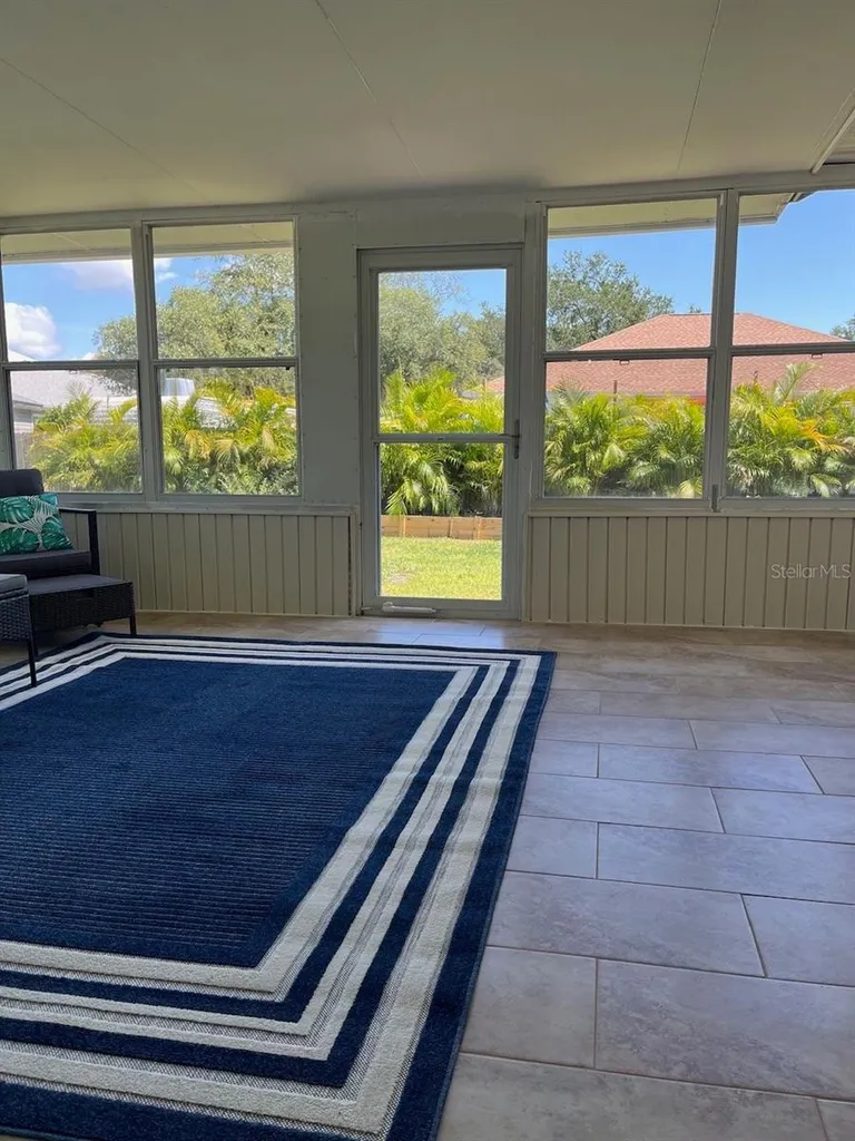 1209 Lake Loop Winter Haven FL 33880