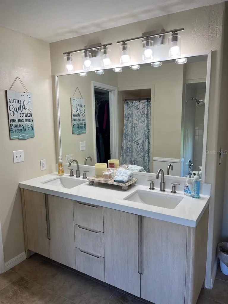 1209 Lake Loop Winter Haven FL 33880
