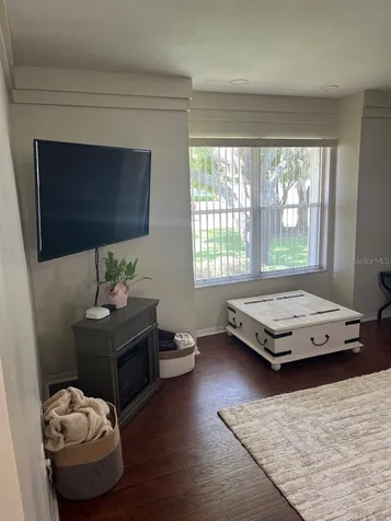 1209 Lake Loop Winter Haven FL 33880