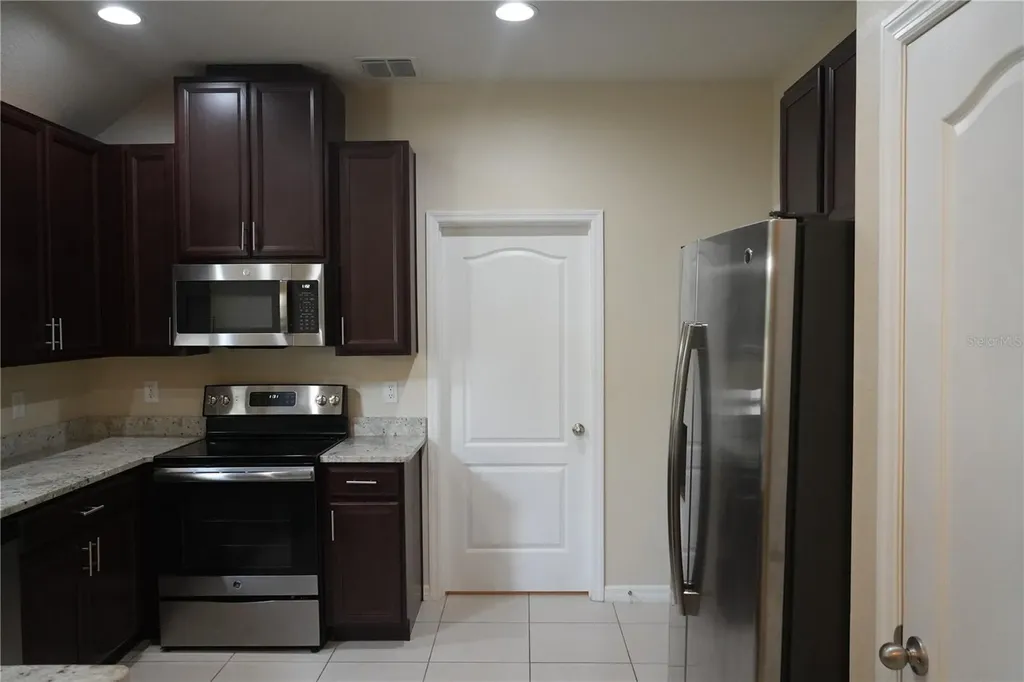 2212 Lennox Dale Lane Brandon FL 33510