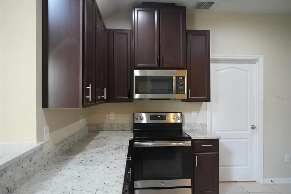 2212 Lennox Dale Lane Brandon FL 33510