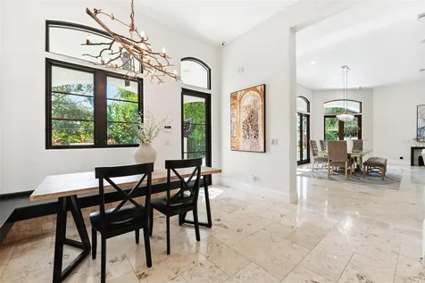 4555 W Swann Avenue Tampa FL 33609