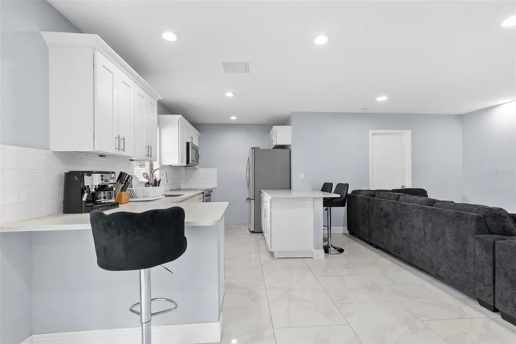 2310 W Knollwood Place Tampa FL 33604