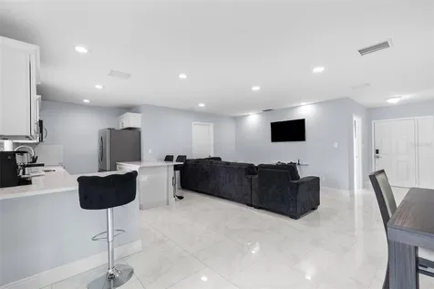 2310 W Knollwood Place Tampa FL 33604