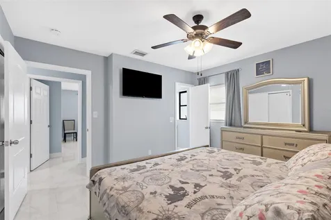 2310 W Knollwood Place Tampa FL 33604