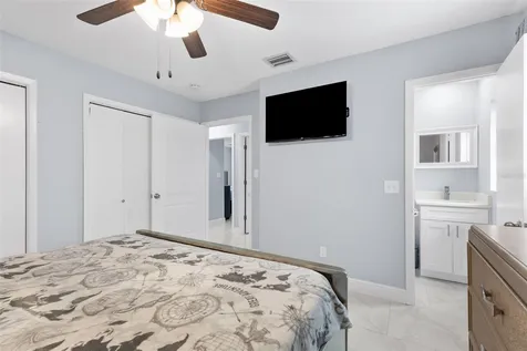 2310 W Knollwood Place Tampa FL 33604