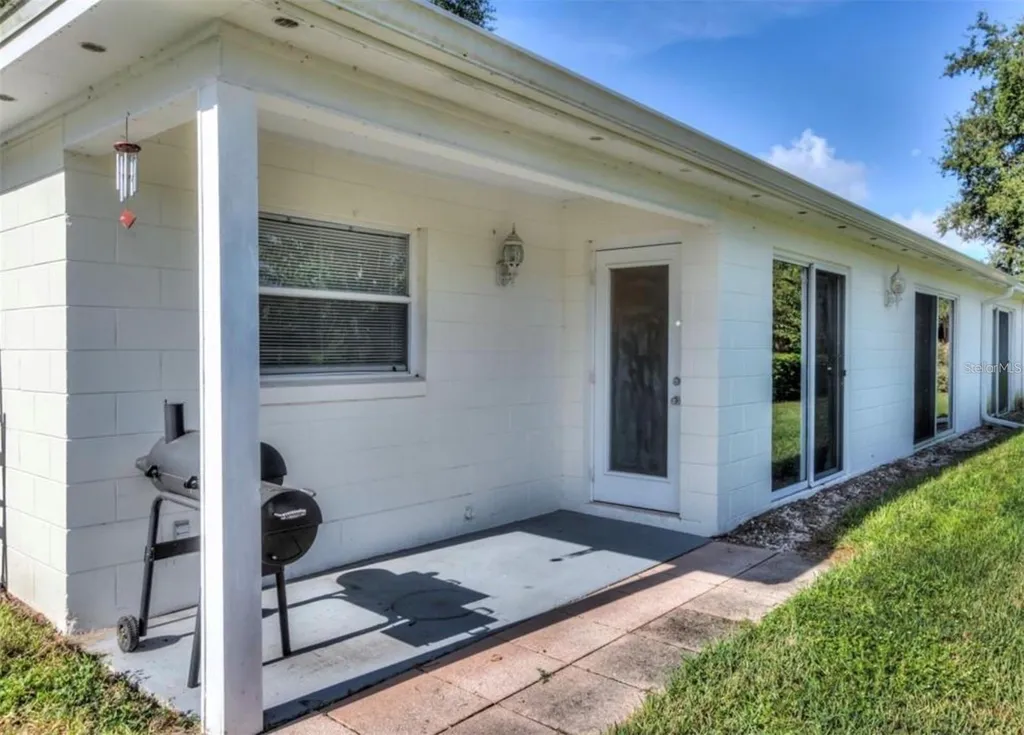 1730 Tropical Court Tavares FL 32778
