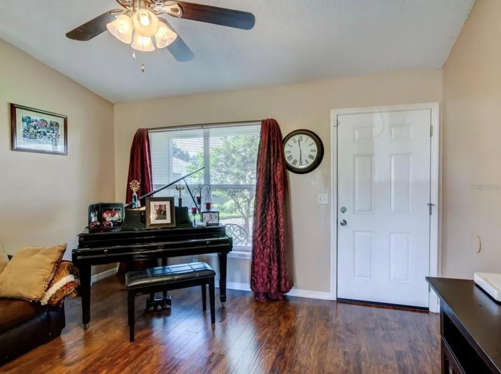 1730 Tropical Court Tavares FL 32778