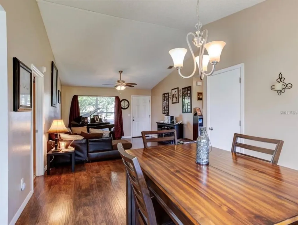 1730 Tropical Court Tavares FL 32778