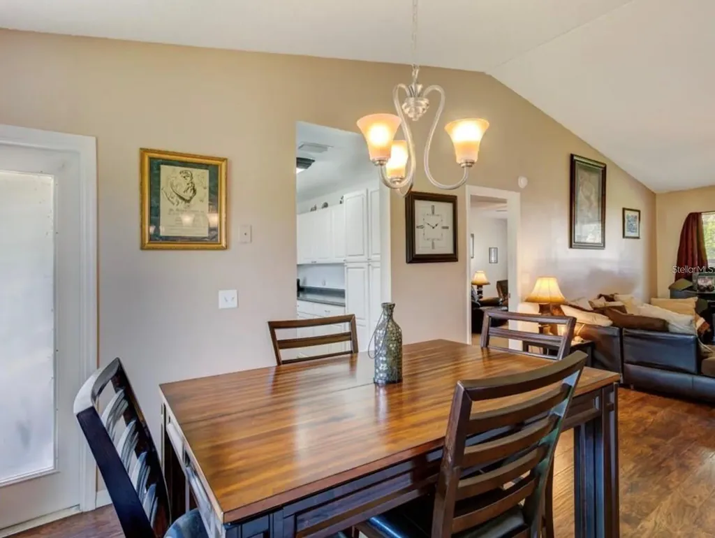 1730 Tropical Court Tavares FL 32778