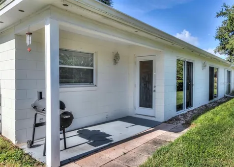 1730 Tropical Court Tavares FL 32778