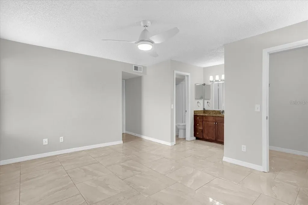 5132 Conroy Road Orlando FL 32811