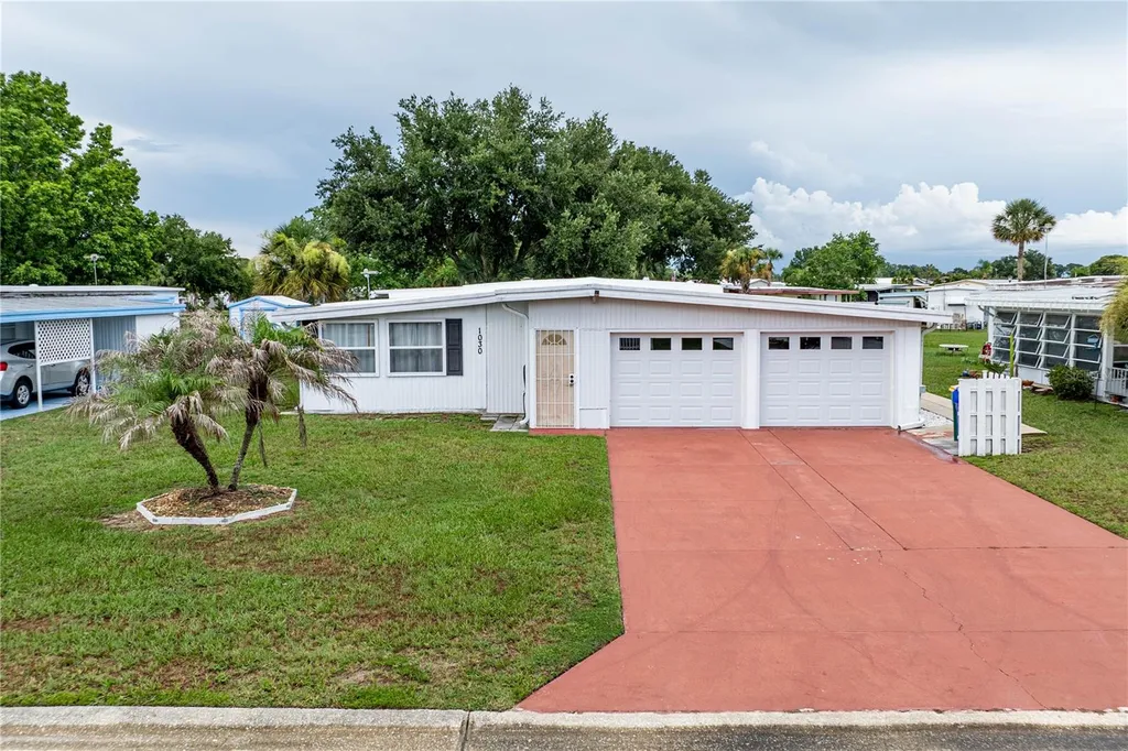 1030 Capella Drive Tavares FL 32778