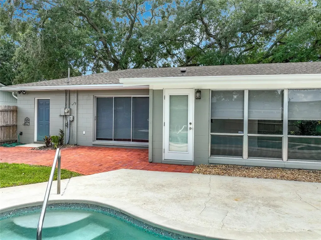 411 Monticello Drive Altamonte Springs FL 32701