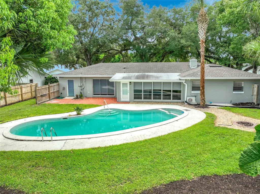 411 Monticello Drive Altamonte Springs FL 32701