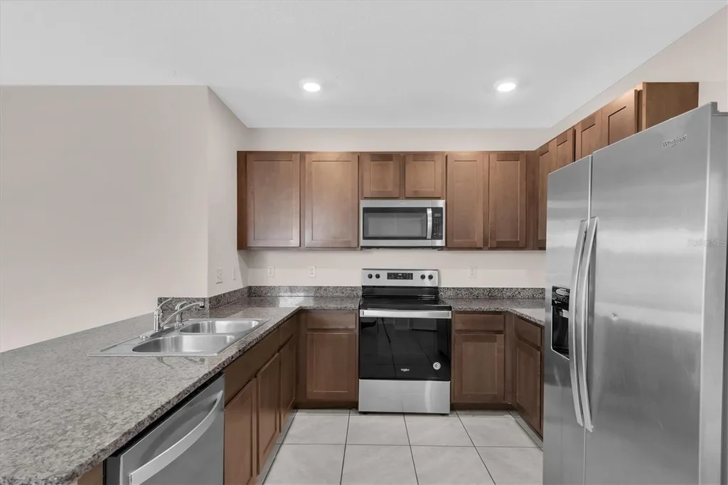 17066 Oval Rum Drive Wimauma FL 33598