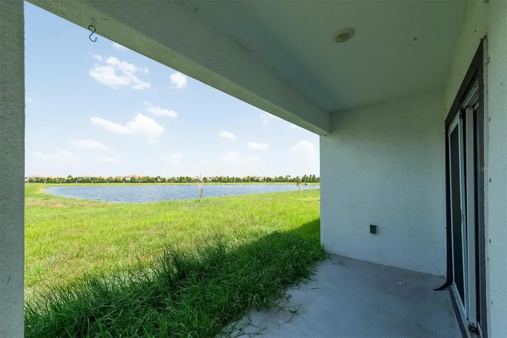 17066 Oval Rum Drive Wimauma FL 33598