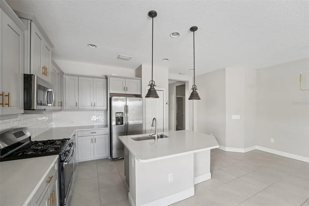 13524 Circa Crossing Drive Lithia FL 33547