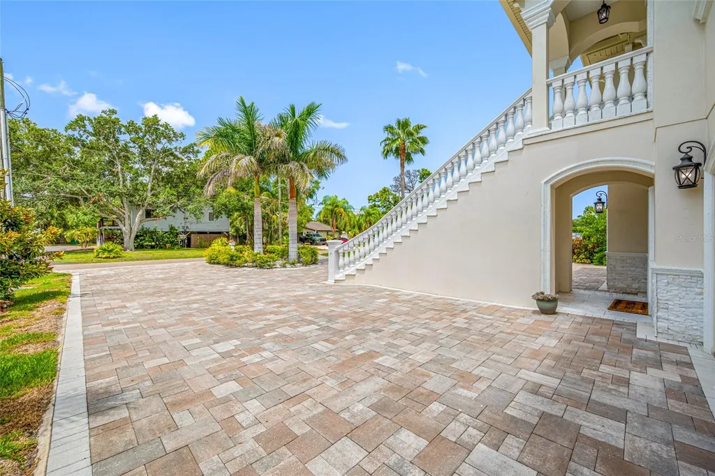 3138 Phoenix Avenue Oldsmar FL 34677