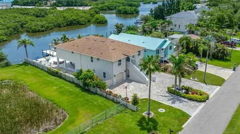 3138 Phoenix Avenue Oldsmar FL 34677