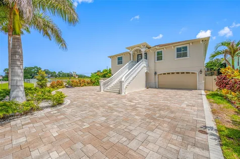 3138 Phoenix Avenue Oldsmar FL 34677