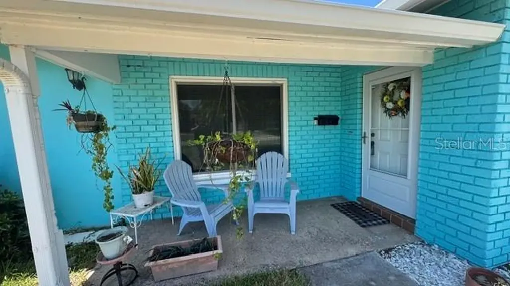 1890 63rd Avenue S St Petersburg FL 33712